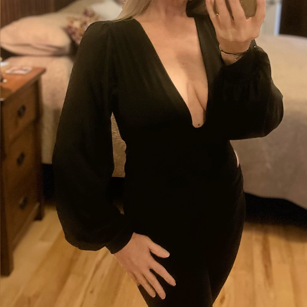 Women's Black Deep V Long Sleeve Bodysuit - Picture 6 of 11